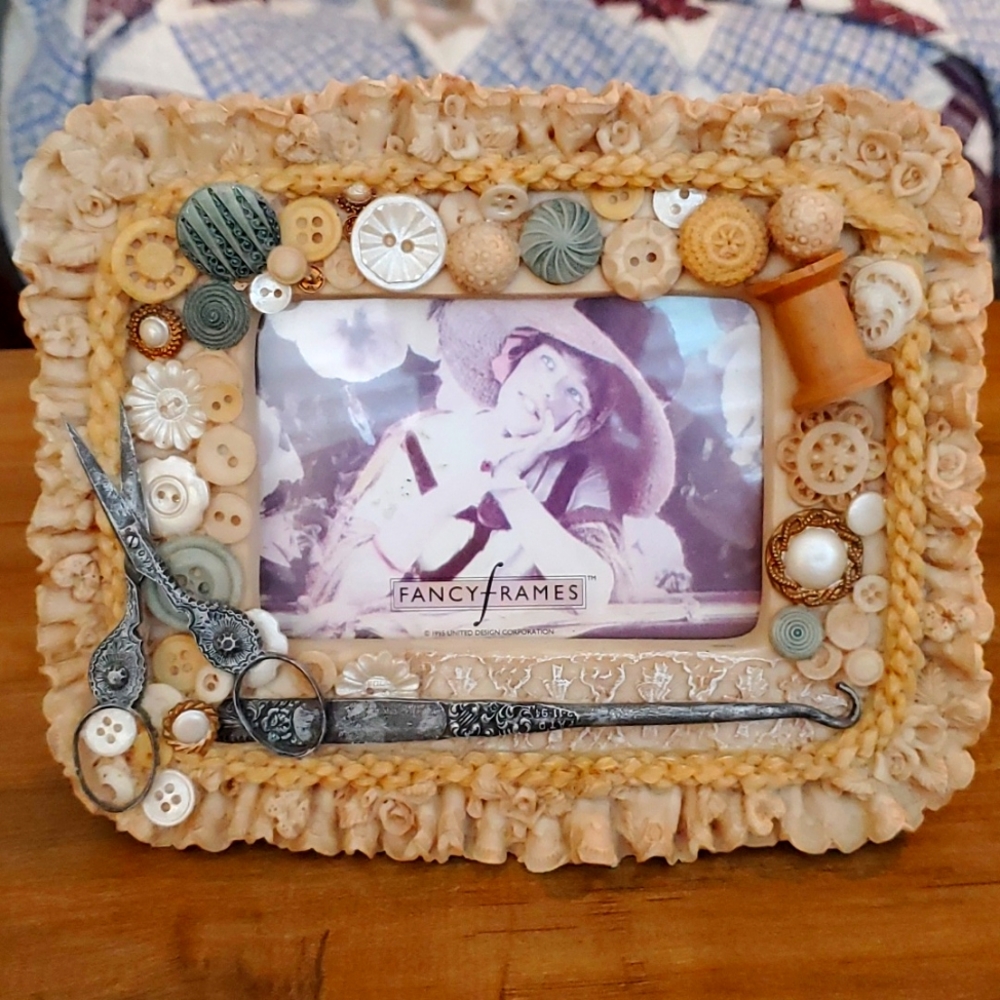 FANCEY FRAME